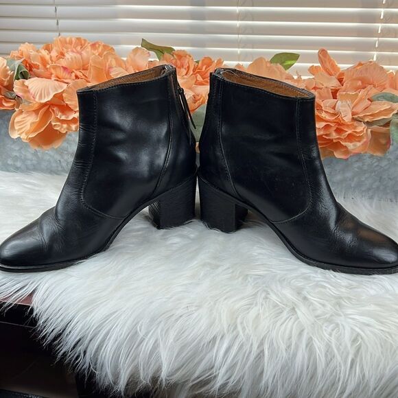 Madewell Ames Leather Ankle Bootie - Picture 9 of 11